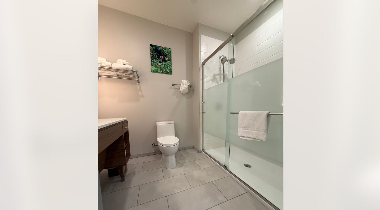 Harbor View Room Bathroom and Shower