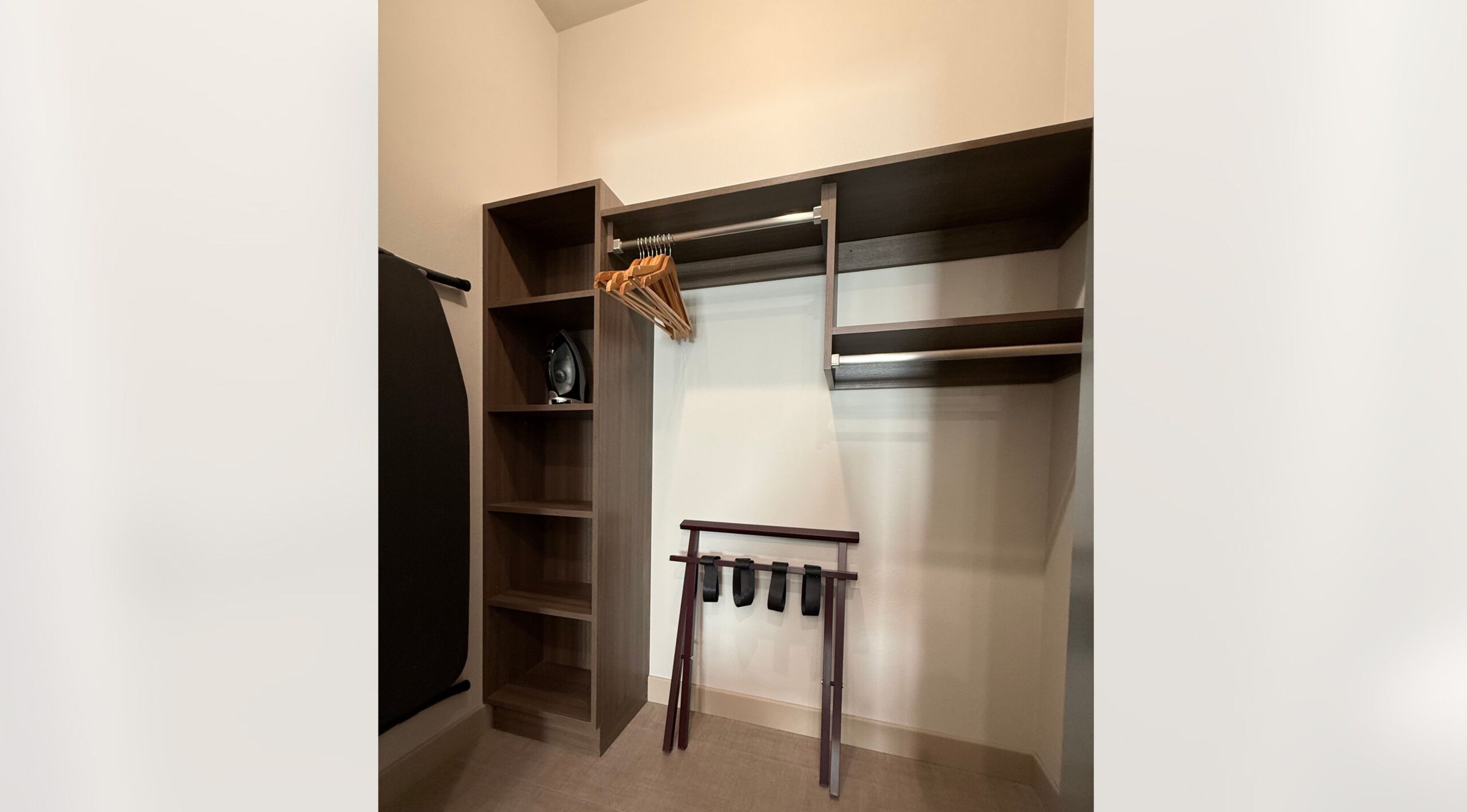 Harbor View Room Closet